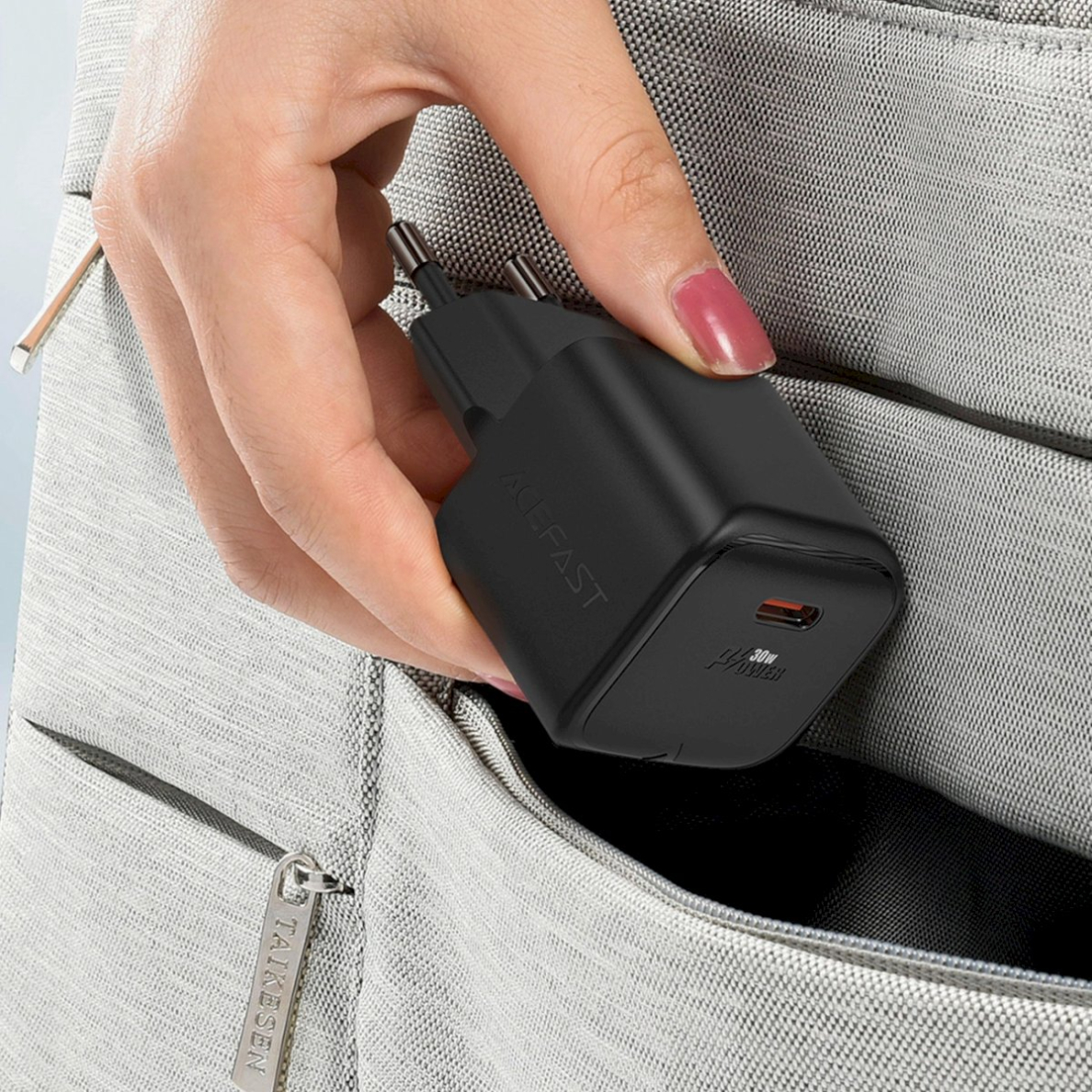 Acefast A77 Mini PD 30W GaN USB-C wall Įkroviklis - Juodas 5 Acefast A77 Mini PD 30W GaN USB-C wall Įkroviklis - Juodas 5