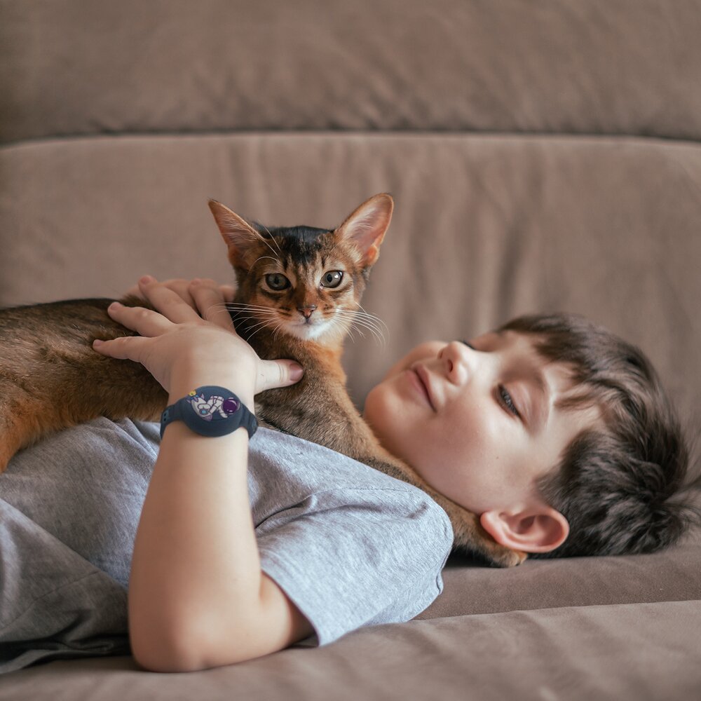 AirTag silikoninė apyrankė vaikams su astronautu – tamsiai mėlyna 1 AirTag silikoninė apyrankė vaikams su astronautu – tamsiai mėlyna 1