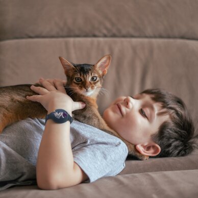 AirTag silikoninė apyrankė vaikams su astronautu – tamsiai mėlyna 1