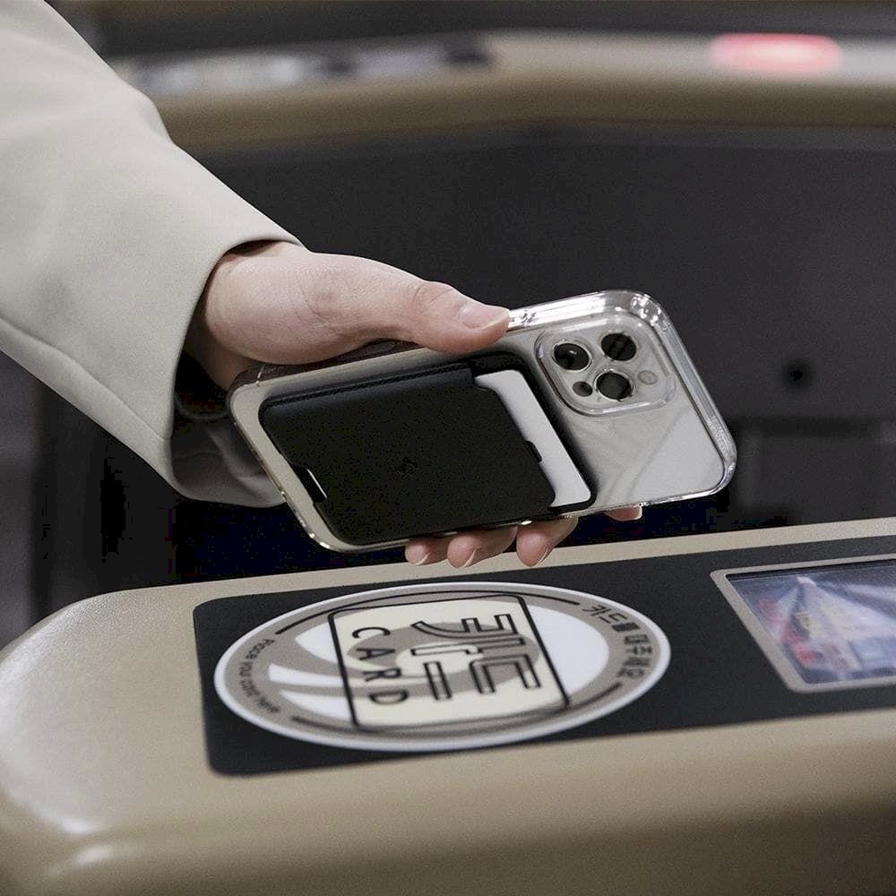 Apsauginis dėklas Spigen VALENTINUS MAGSAFE UNIVERSAL MAGNETIC CARD HOLDER Juodas 17 Apsauginis dėklas Spigen VALENTINUS MAGSAFE UNIVERSAL MAGNETIC CARD HOLDER Juodas 17