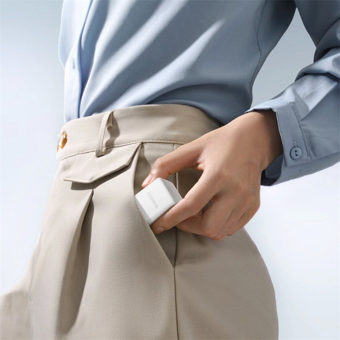 Sieninis įkroviklis Baseus Palm 1C 20 W su Baseus Mini White USB-C 60 W (20 V/3 A) 1 m kabeliu – baltas 5 Sieninis įkroviklis Baseus Palm 1C 20 W su Baseus Mini White USB-C 60 W (20 V/3 A) 1 m kabeliu – baltas 5