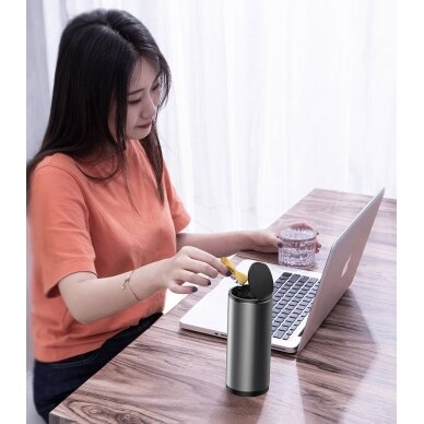 Šiukšlinė Baseus Gentleman Style Vehicle-Mounted Trash Can juoda 18 Šiukšlinė Baseus Gentleman Style Vehicle-Mounted Trash Can juoda 18