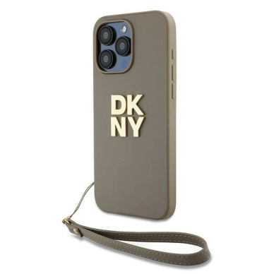 Dėklas DKNY Wrist Strap Stock Logo iPhone 15 Pro - Smėlinis Dėklas DKNY Wrist Strap Stock Logo iPhone 15 Pro - Smėlinis