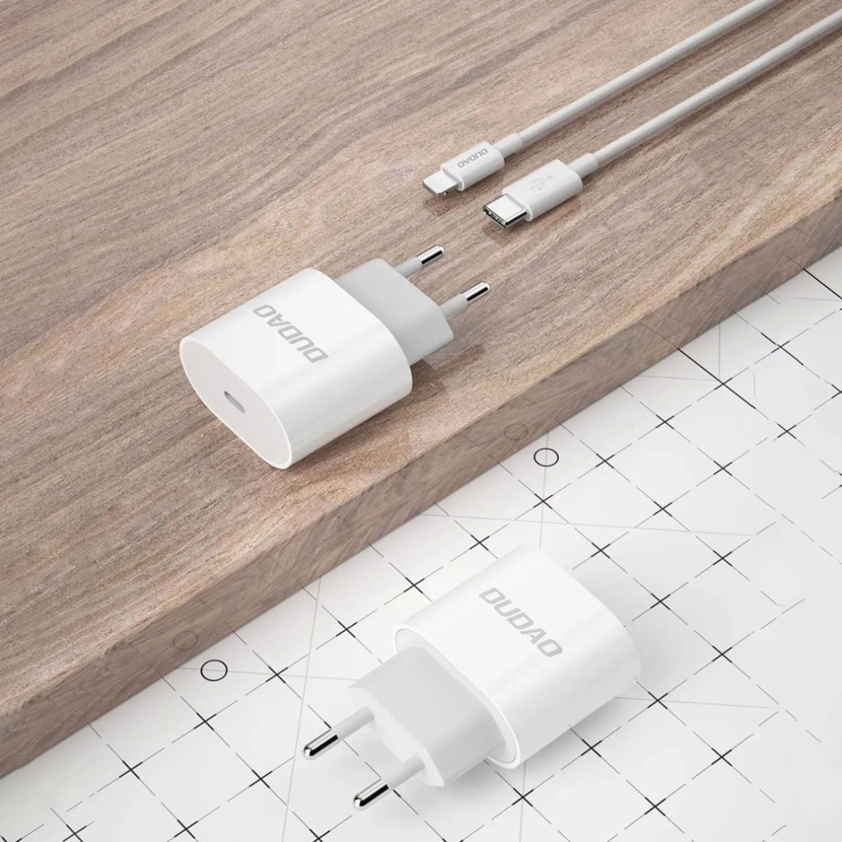 Dudao A14EUC PD 20W USB-C sieninis įkroviklis su kabeliu – baltas 6