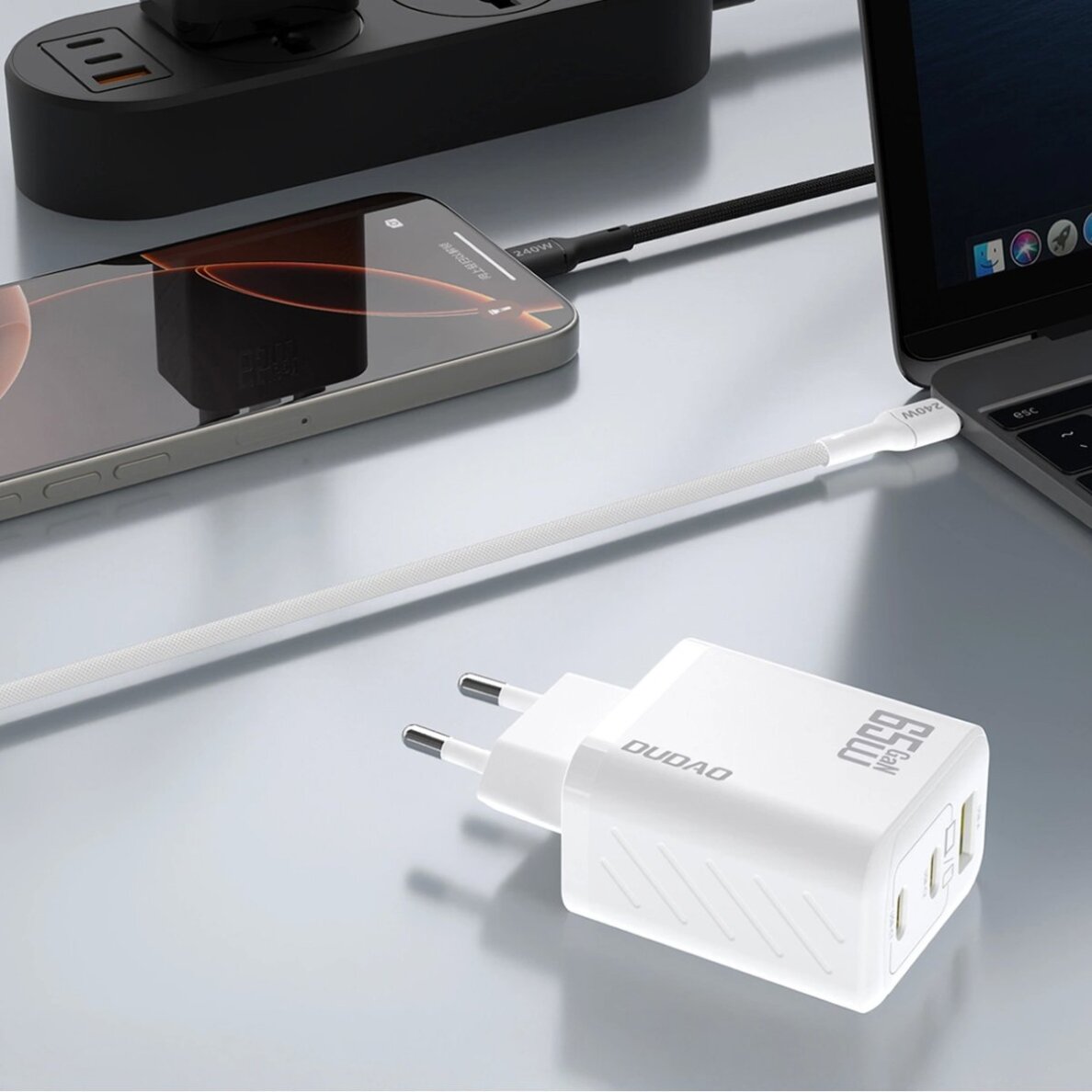 Sieninis įkroviklis Dudao A29 65 W GaN 2 × USB-C + 1 × USB-A – baltas 4 Sieninis įkroviklis Dudao A29 65 W GaN 2 × USB-C + 1 × USB-A – baltas 4