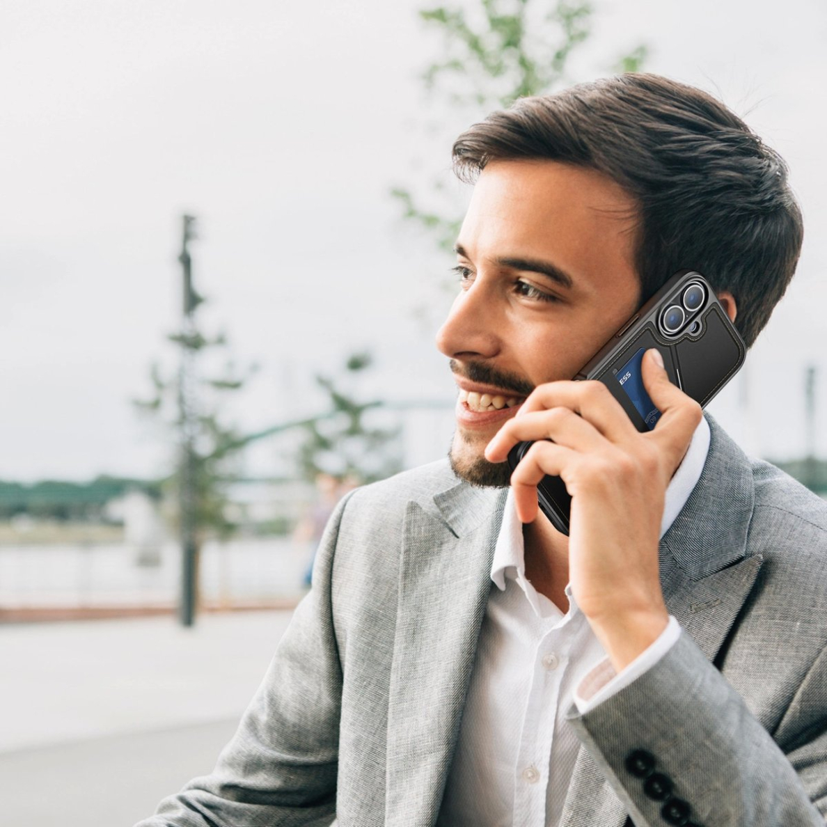 Dux Ducis Rafi II Mag Dėklas with MagSafe skirtas iPhone 16 - Juodas 8