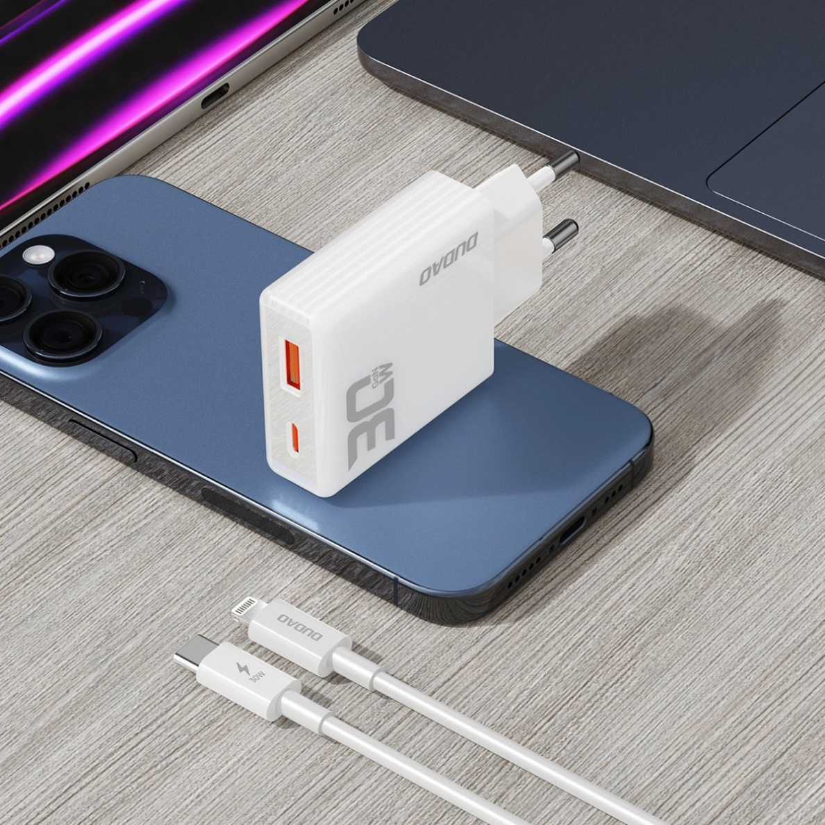 Dudao A30EUL GaN 30W USB-A / USB-C sieninis įkroviklis + USB-C – Lightning kabelis – baltas 7 Dudao A30EUL GaN 30W USB-A / USB-C sieninis įkroviklis + USB-C – Lightning kabelis – baltas 7