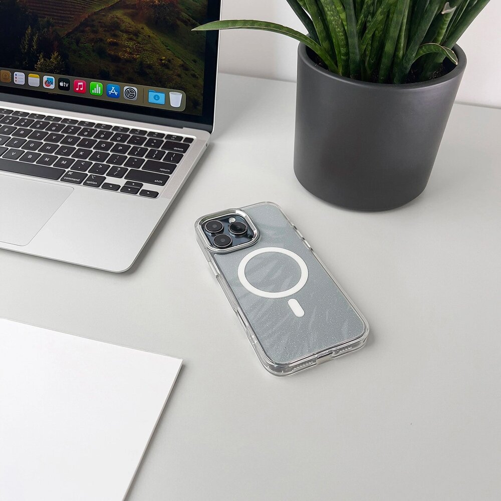 Samsung Galaxy S26 blizgantis MagSafe suderinamas dėklas – baltas 2 Samsung Galaxy S26 blizgantis MagSafe suderinamas dėklas – baltas 2