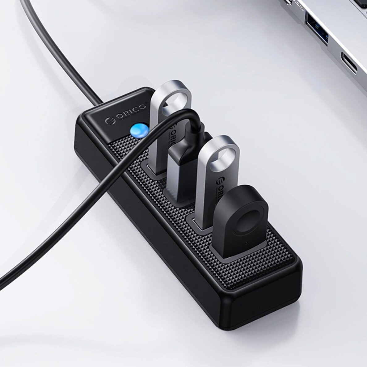USB šakotuvas Hub Orico PW4U-U3 USB-A / 4x USB-A 3.0 – juodas 4 USB šakotuvas Hub Orico PW4U-U3 USB-A / 4x USB-A 3.0 – juodas 4