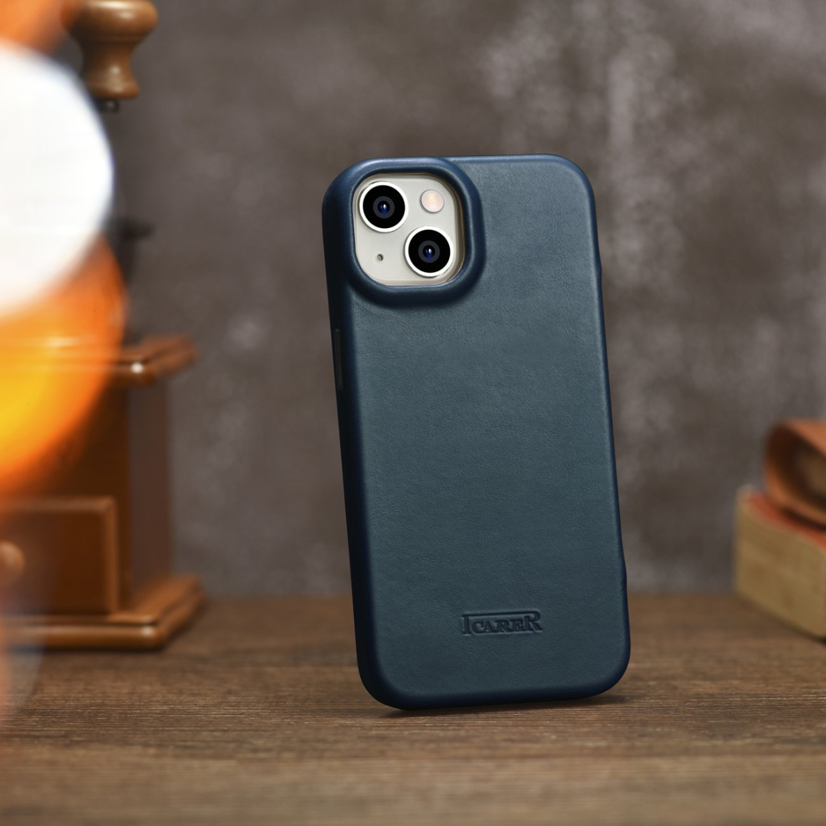 Dėklas iCarer CE Oil Wax Premium Leather Folio Case iPhone 14 Plus (MagSafe) Mėlynas (AKI14220707-BU) 27 Dėklas iCarer CE Oil Wax Premium Leather Folio Case iPhone 14 Plus (MagSafe) Mėlynas (AKI14220707-BU) 27