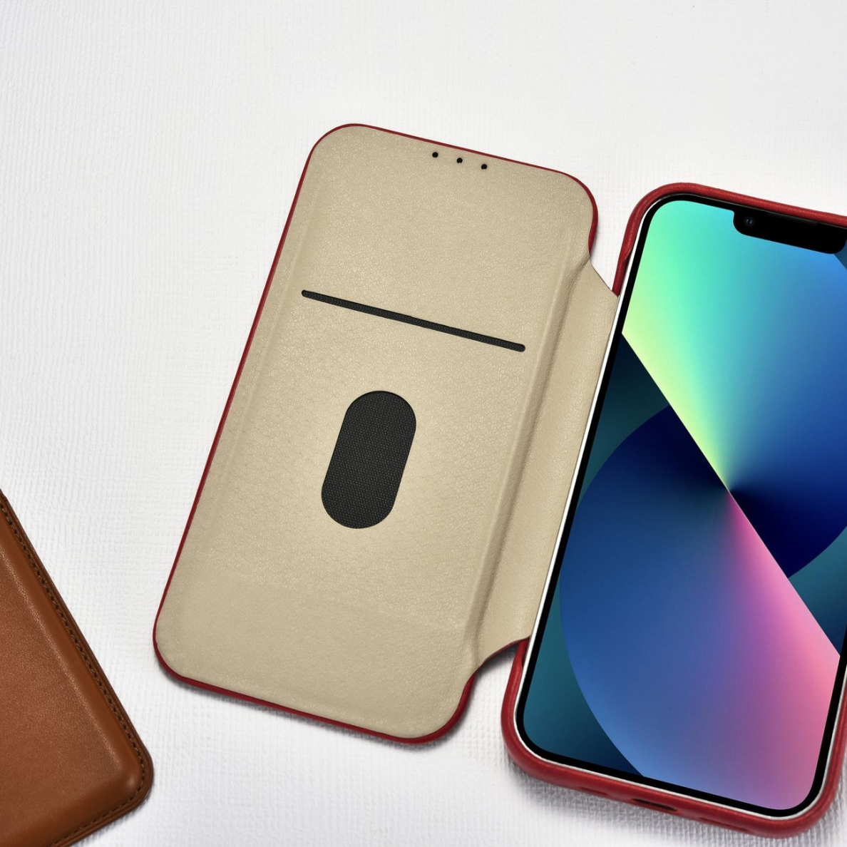 Dėklas iCarer CE Oil Wax Premium Leather Folio Case iPhone 14 Plus (MagSafe) Raudonas (AKI14220707-RD) 20 Dėklas iCarer CE Oil Wax Premium Leather Folio Case iPhone 14 Plus (MagSafe) Raudonas (AKI14220707-RD) 20