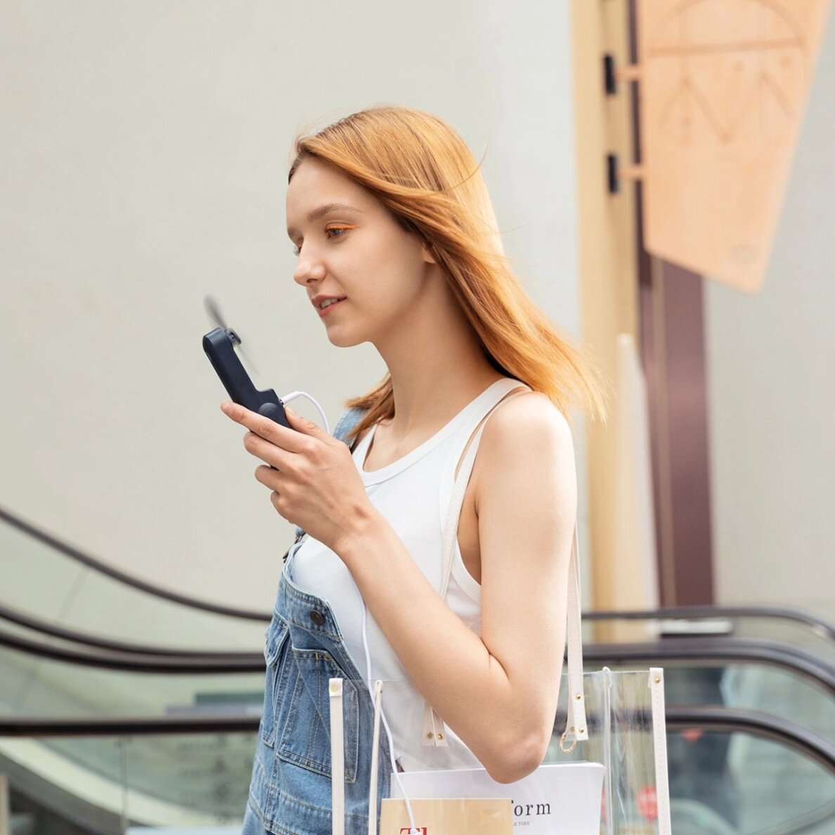 Rankinis ventiliatorius Jisulife Life8 Mini nešiojamas USB su Power Bank ir žibintuvėliu – mėlynas 6 Rankinis ventiliatorius Jisulife Life8 Mini nešiojamas USB su Power Bank ir žibintuvėliu – mėlynas 6