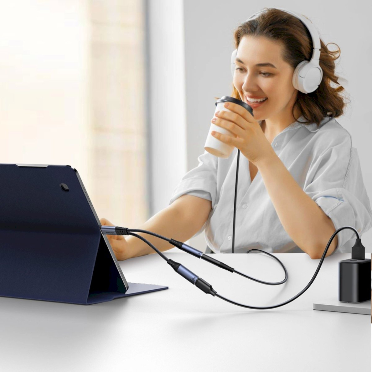 Joyroom SY-C02 2-in-1 DAC adapteris USB-C į USB-C / 3.5 mm mini lizdą – juodas 9