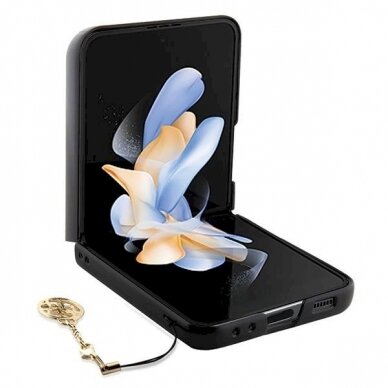 Originalus Guess dėklas 4G Charms Collection case for Samsung Galaxy Z Flip 5 - Rudas 2 Originalus Guess dėklas 4G Charms Collection case for Samsung Galaxy Z Flip 5 - Rudas 2