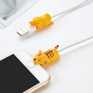 Panda-shaped phone Kabelis cover 2