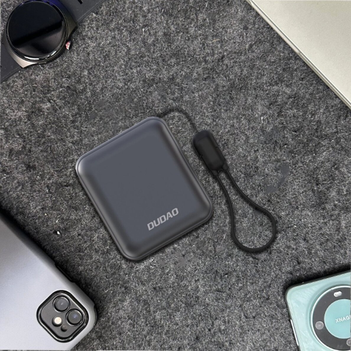 Išorinė baterija Powerbank Dudao K22+ 10000mAh 22.5W USB-C su dirželiu / laidu – pilka 2 Išorinė baterija Powerbank Dudao K22+ 10000mAh 22.5W USB-C su dirželiu / laidu – pilka 2