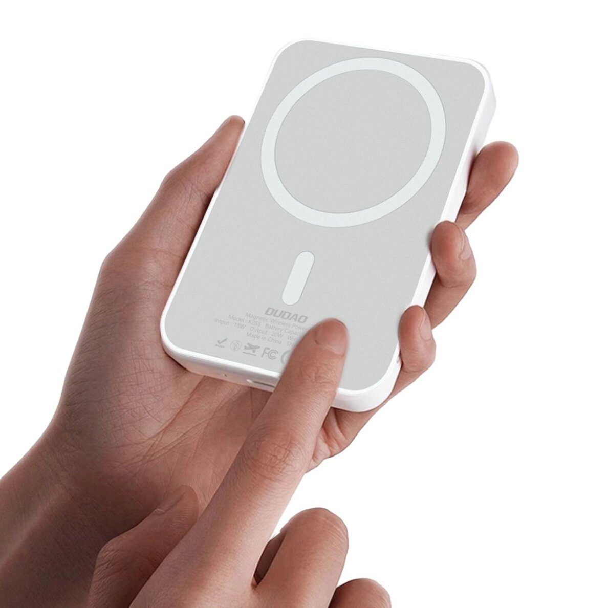 Išorinė baterija Powerbank Dudao K26S 5000mAh 20W USB-A / USB-C / MagSafe – balta 6 Išorinė baterija Powerbank Dudao K26S 5000mAh 20W USB-A / USB-C / MagSafe – balta 6