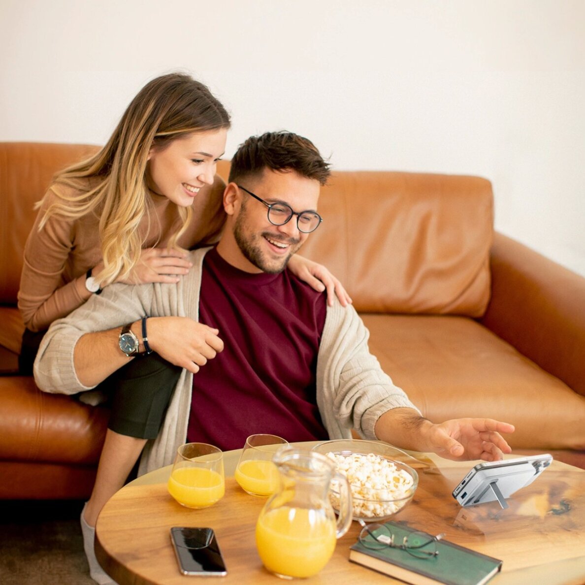 Išorinė baterija Powerbank Wozinsky WLWP-10KA0Y3WS 22.5W PD Qi2 10000mAh su stovu, 1x USB-A / 1x USB-C – balta 27 Išorinė baterija Powerbank Wozinsky WLWP-10KA0Y3WS 22.5W PD Qi2 10000mAh su stovu, 1x USB-A / 1x USB-C – balta 27