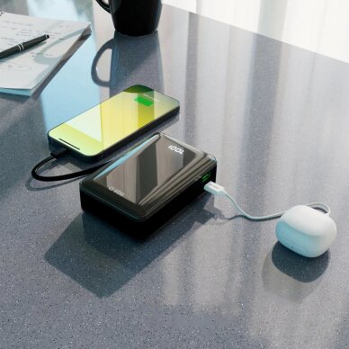 Išorinė baterija Powerbank SBS 20000mAh 20W su integruotu USB-C laidu ir skaitmeniniu ekranu – juoda 10
