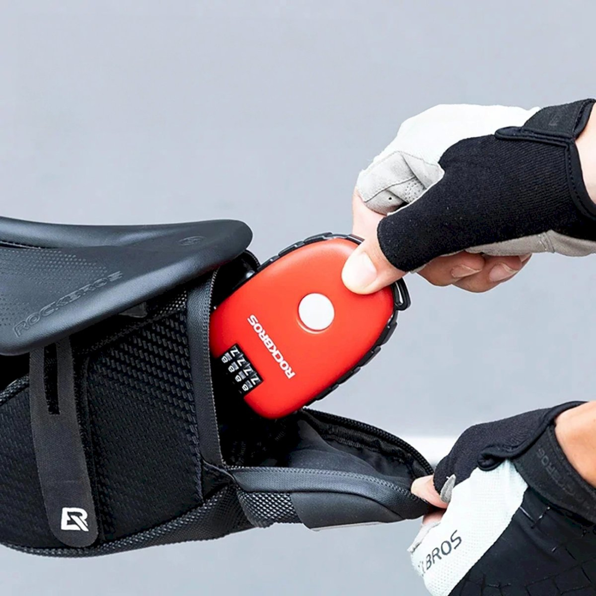 Rockbros 32420981001 Dviračio užraktas su ištraukiamu kabeliu – raudonas 5 Rockbros 32420981001 Dviračio užraktas su ištraukiamu kabeliu – raudonas 5