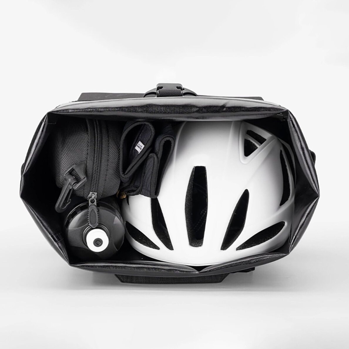 Dviračio krepšys Rockbros su kuprinės funkcija, neperšlampamas, su šalmo laikikliu 18 l – juodas 3 Dviračio krepšys Rockbros su kuprinės funkcija, neperšlampamas, su šalmo laikikliu 18 l – juodas 3