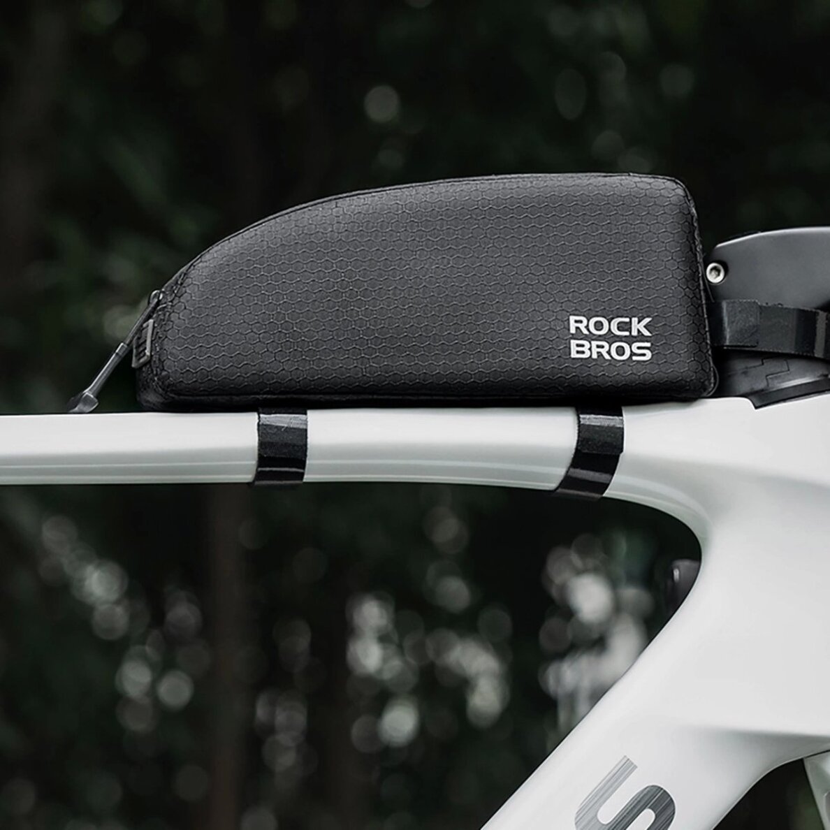 Dviračio rėmo viršutinės dalies krepšys Rockbros Top Tube 0.9 l – juodas 10 Dviračio rėmo viršutinės dalies krepšys Rockbros Top Tube 0.9 l – juodas 10
