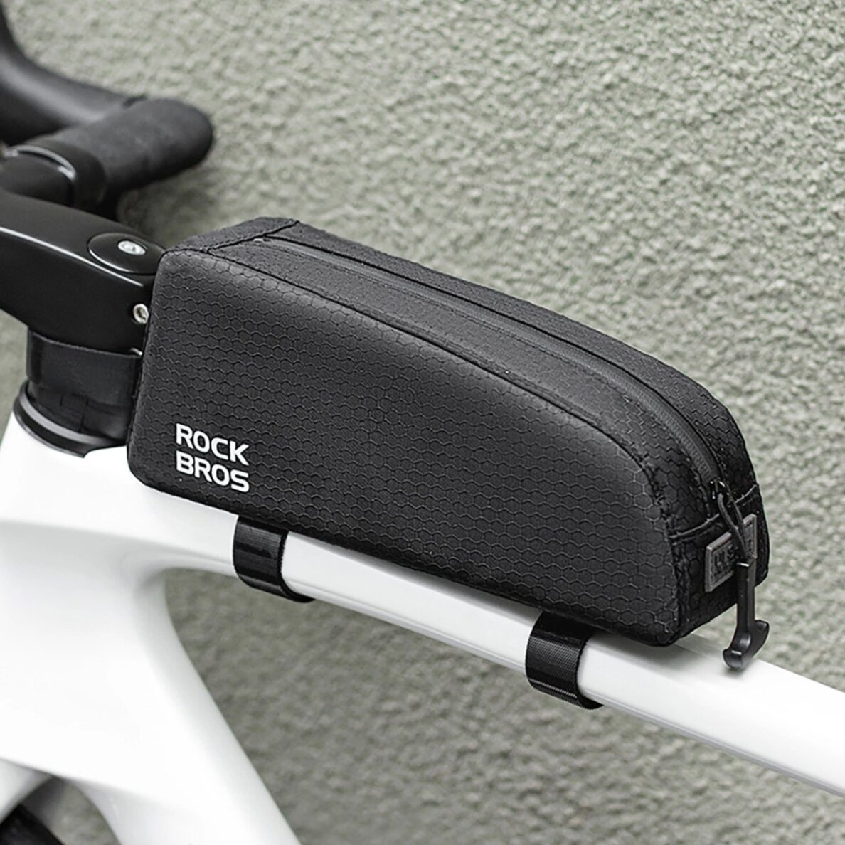 Dviračio rėmo viršutinės dalies krepšys Rockbros Top Tube 0.9 l – juodas 12 Dviračio rėmo viršutinės dalies krepšys Rockbros Top Tube 0.9 l – juodas 12