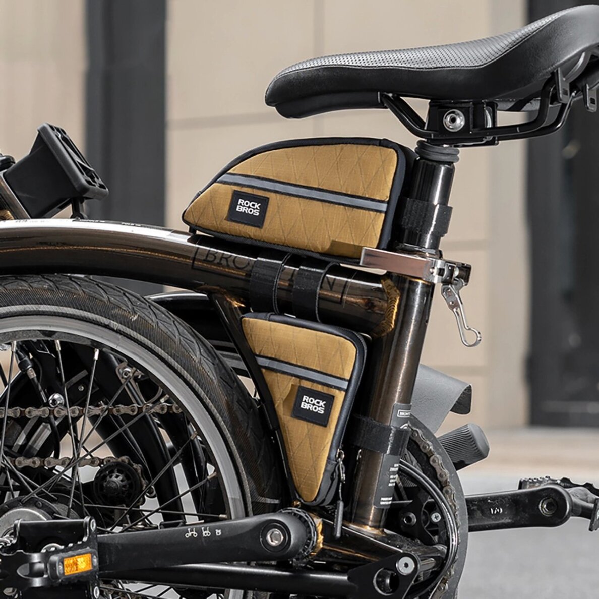 Dviračio trikampis rėmo krepšys Rockbros 0.3 l – rudas 2