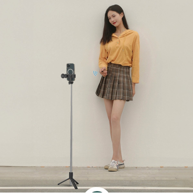 WH1YXS teleskopinis trikojis 1 m su apvalia lempa ir telefono laikikliu – juodas 12