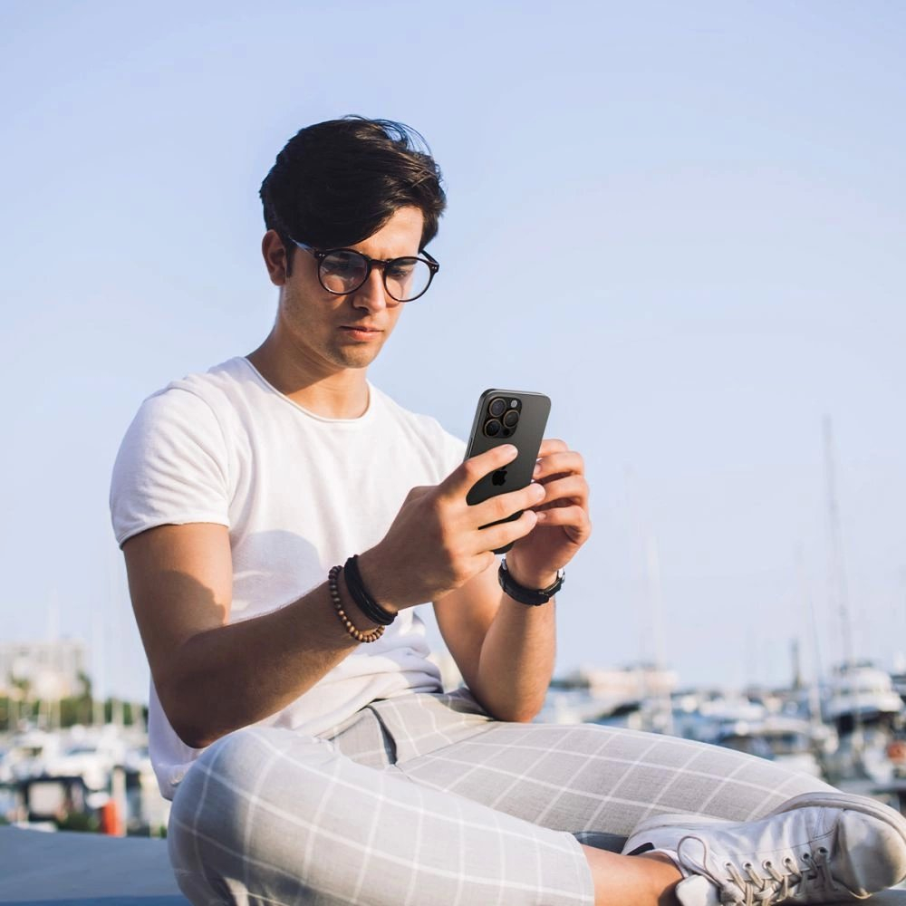 Spigen Optik Pro GLAS.TR ”EZ FIT” Camera Protector 2-PACK iPhone 16 Pro / Pro Max - Brown 9 Spigen Optik Pro GLAS.TR ”EZ FIT” Camera Protector 2-PACK iPhone 16 Pro / Pro Max - Brown 9