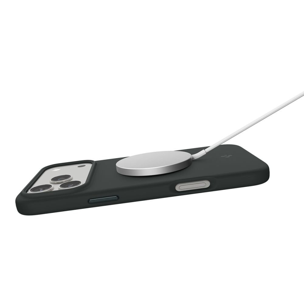 Spigen Silicone Fit MagSafe Case for iPhone 17 Pro Max - Green 6