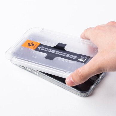 iPhone 14 Pro Max apsauginis stiklas Spigen Glas.tR EZ Fit – 2 vnt. 10