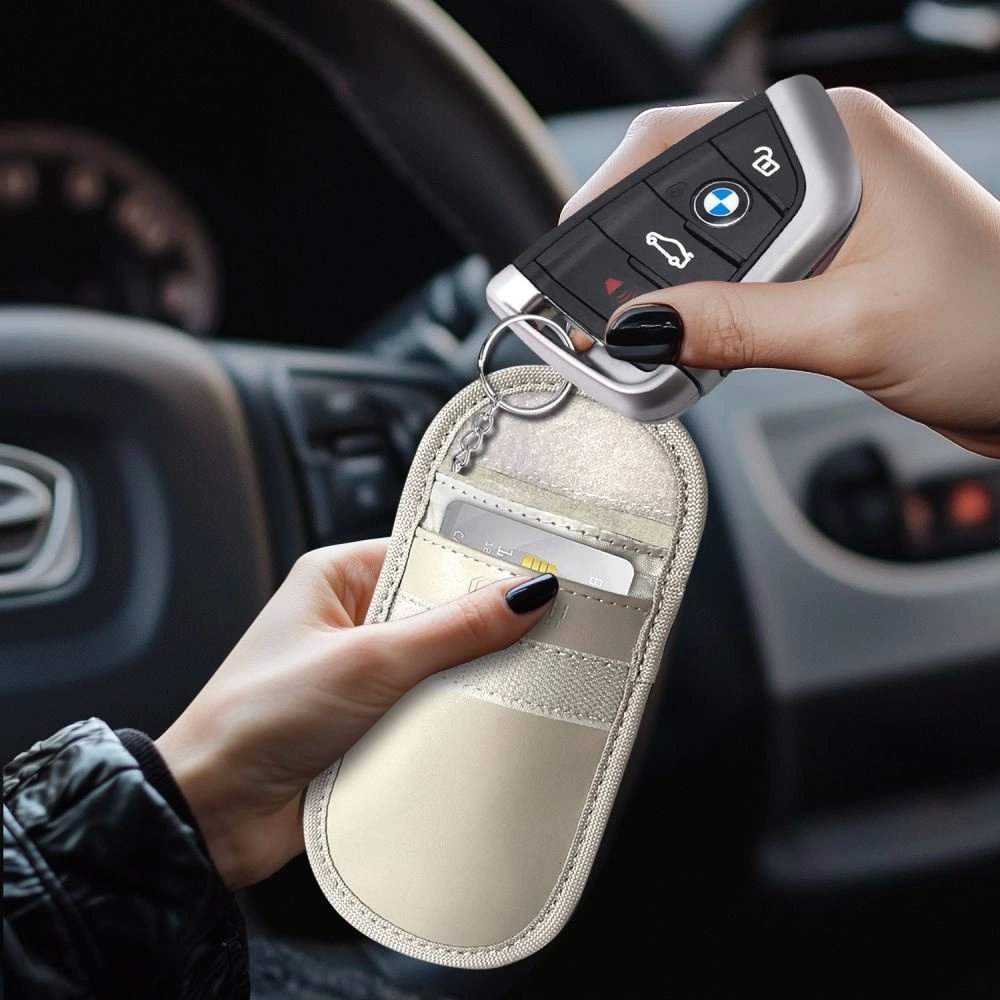 Tech-Protect KLR100 RFID Blocking Car Key Dėklas - Beige 4 Tech-Protect KLR100 RFID Blocking Car Key Dėklas - Beige 4
