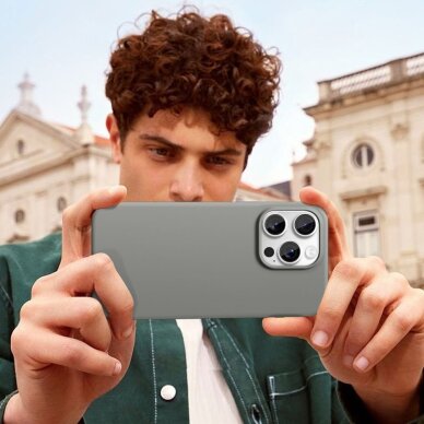 iPhone 17 Pro Max Tech-Protect Silicone MagSafe dėklas – pilkas 4 iPhone 17 Pro Max Tech-Protect Silicone MagSafe dėklas – pilkas 4