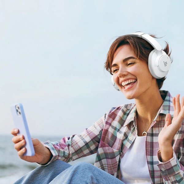 Belaidės ausinės Tronsmart Soundfii Q20S Hybrid ANC su aktyviu triukšmo slopinimu – baltos 11 Belaidės ausinės Tronsmart Soundfii Q20S Hybrid ANC su aktyviu triukšmo slopinimu – baltos 11