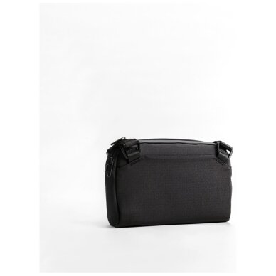 Uniq Arden Sling 2L rankinė – juoda 1