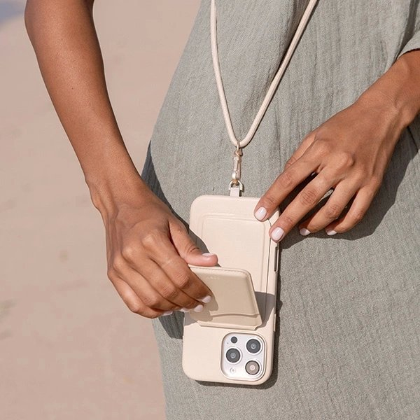 Uniq Coehl Muse Magnetic Charging Dėklas iPhone 16 Pro Max - Beige 7 Uniq Coehl Muse Magnetic Charging Dėklas iPhone 16 Pro Max - Beige 7