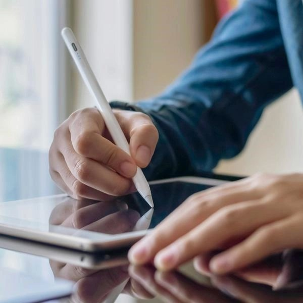 Uniq Pixo Lite 2.0 Magnetic Stylus for iPad - rožinis 1 Uniq Pixo Lite 2.0 Magnetic Stylus for iPad - rožinis 1