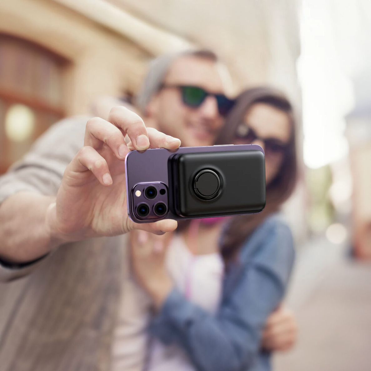 Wireless powerbank 10000mAh Joyroom JR-W050 20W MagSafe with ring and stand - black 3 Wireless powerbank 10000mAh Joyroom JR-W050 20W MagSafe with ring and stand - black 3