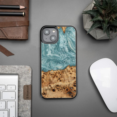 Dėklas iš Medžio ir Resino skirta iPhone 15 Plus Bewood Unique Uranus - Mėlynas and Baltas 1