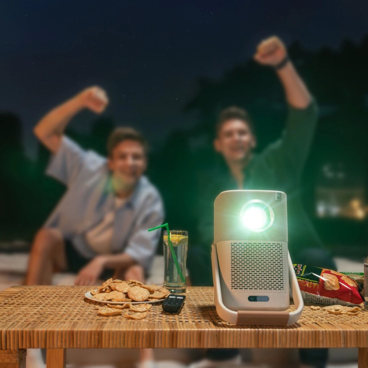 Projektorius Yaber T2 Plus LCD FullHD 1080p su JBL garsiakalbiais – smėlinis 18 Projektorius Yaber T2 Plus LCD FullHD 1080p su JBL garsiakalbiais – smėlinis 18